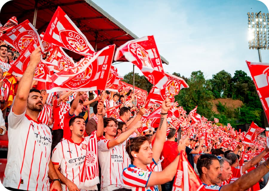Torcida do Girona FC, clube parceiro na Espanha